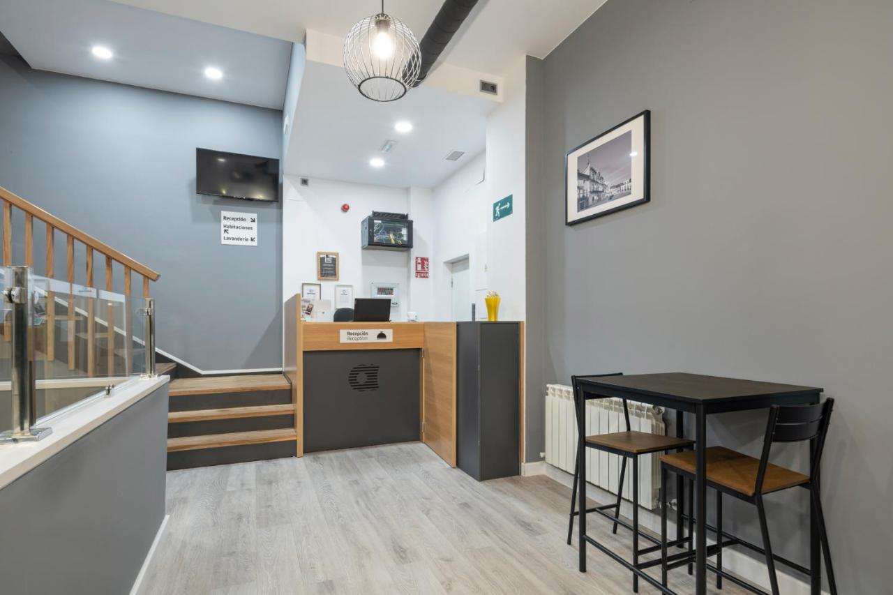 Albergue Alda Pilgrim Понферада Екстериор снимка