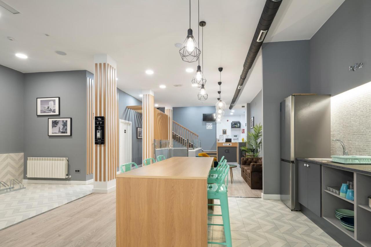 Albergue Alda Pilgrim Понферада Екстериор снимка