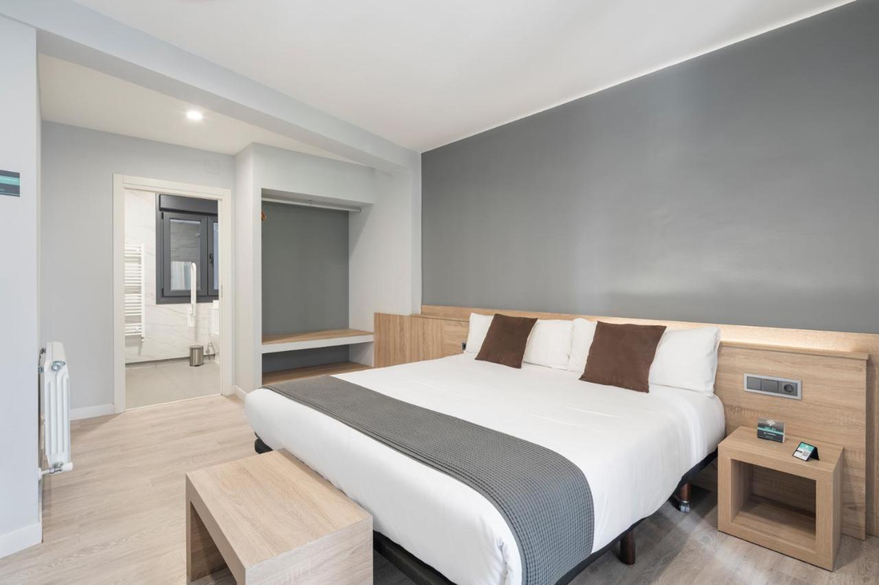 Albergue Alda Pilgrim Понферада Екстериор снимка