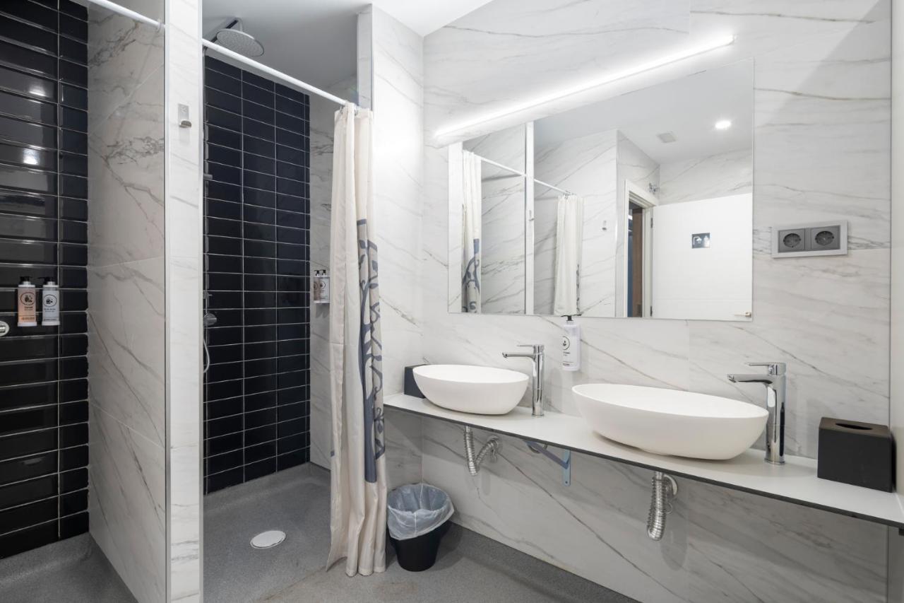 Albergue Alda Pilgrim Понферада Екстериор снимка
