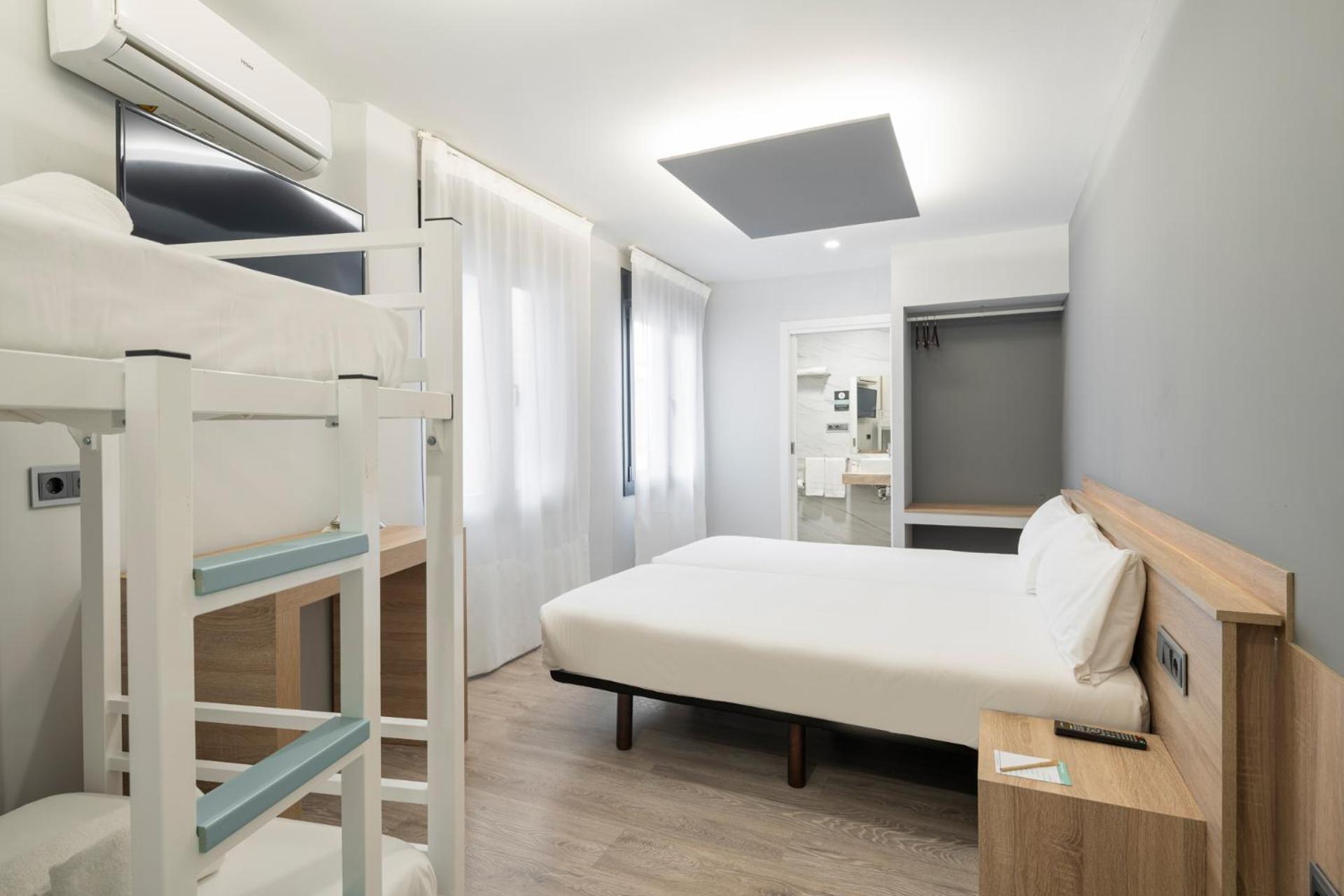 Albergue Alda Pilgrim Понферада Екстериор снимка
